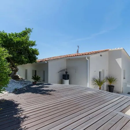 Pitagoras By Interhome *